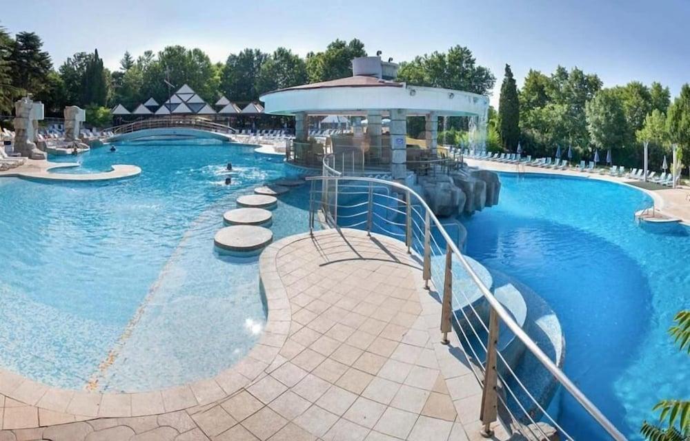 Hotel Magnolia Albena Extérieur photo