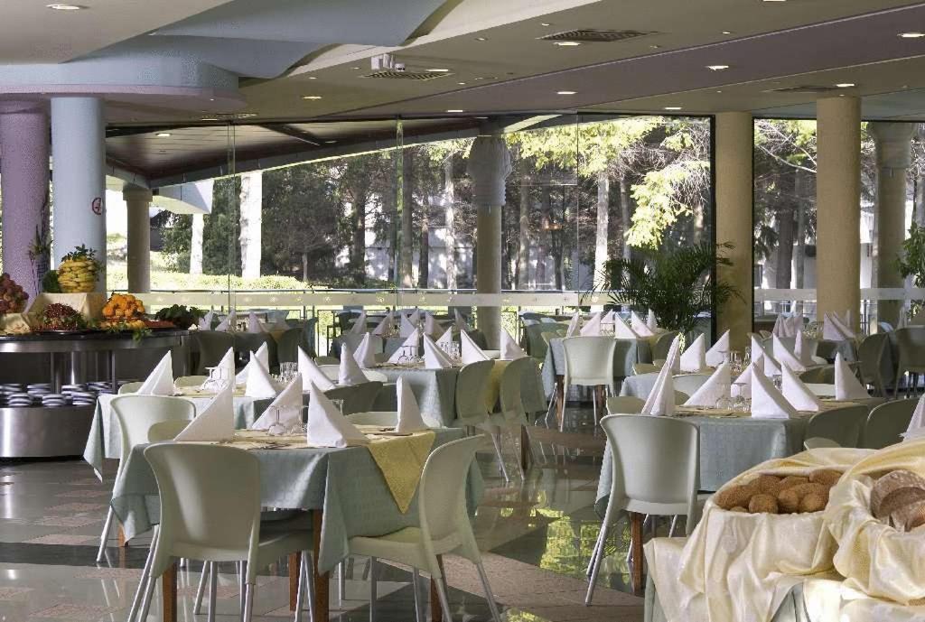Hotel Magnolia Albena Extérieur photo